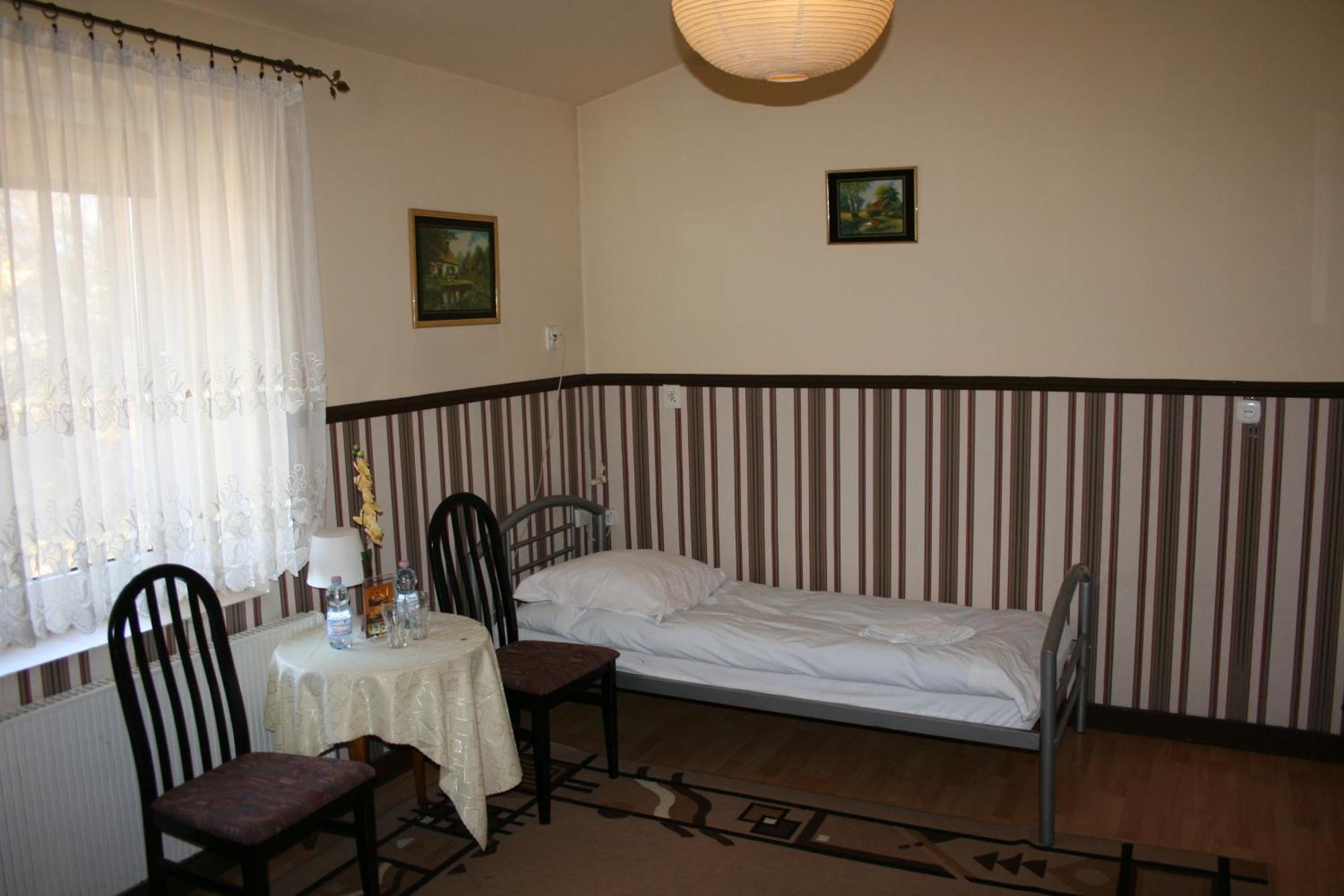 Hotel Komfort Inn - Dwór Hubertus Piekary Śląskie Rom bilde