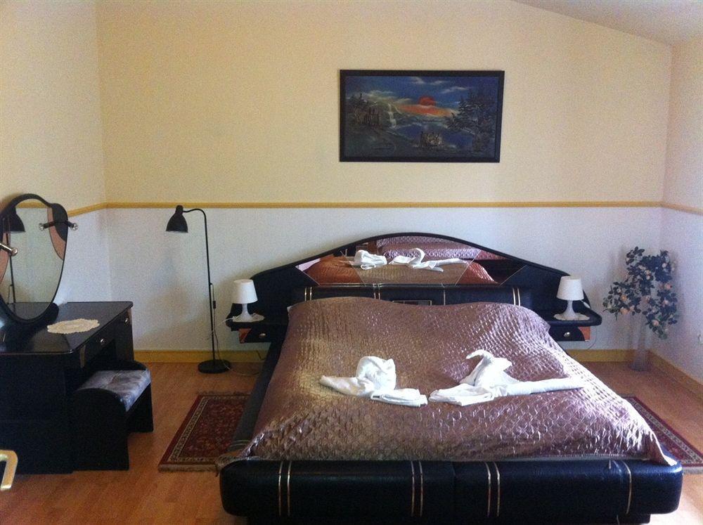 Hotel Komfort Inn - Dwór Hubertus Piekary Śląskie Eksteriør bilde