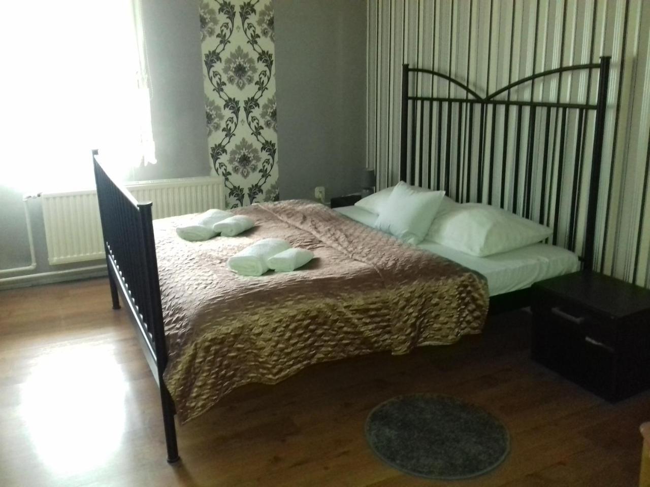 Hotel Komfort Inn - Dwór Hubertus Piekary Śląskie Eksteriør bilde