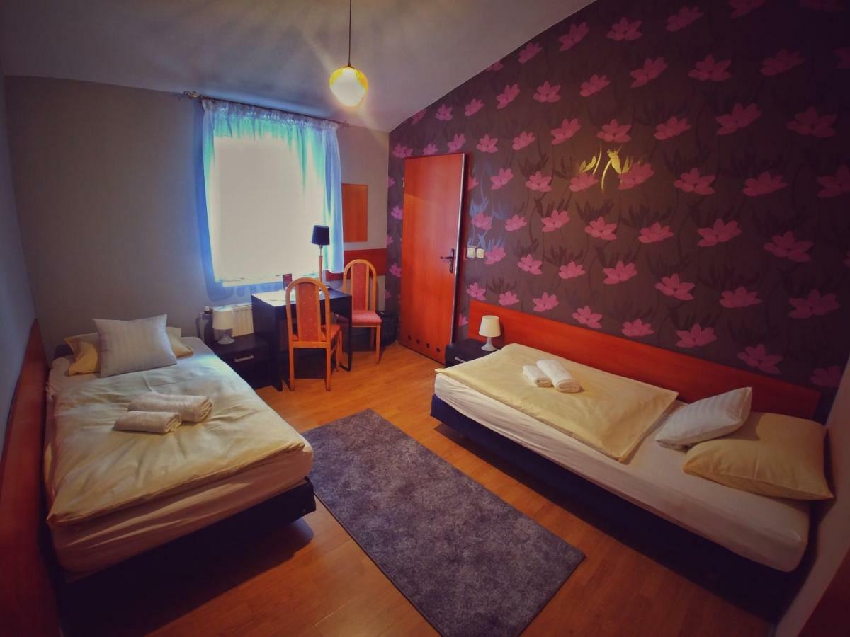 Hotel Komfort Inn - Dwór Hubertus Piekary Śląskie Eksteriør bilde